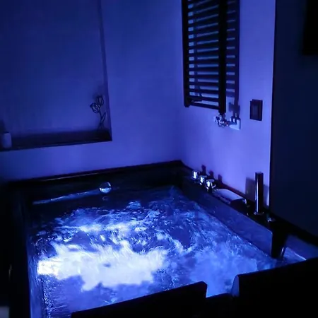 Lägenhet Campanas De La Catedral Jacuzzi *