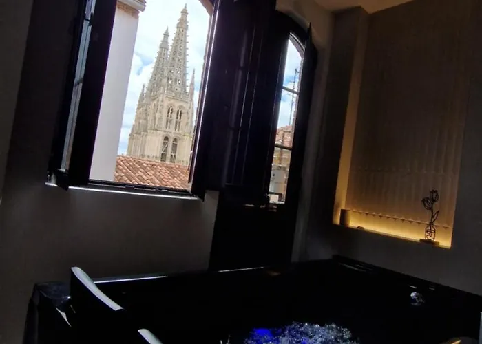 アパート Campanas De La Catedral Jacuzzi *