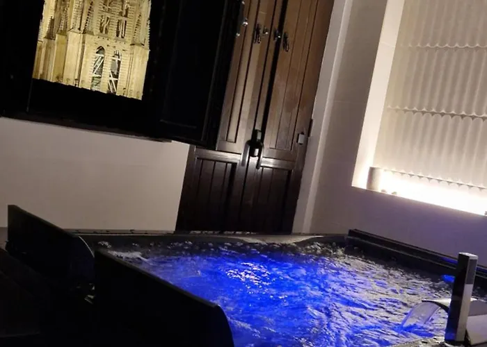 Campanas De La Catedral Jacuzzi Burgo