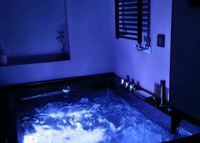 アパート Campanas De La Catedral Jacuzzi *